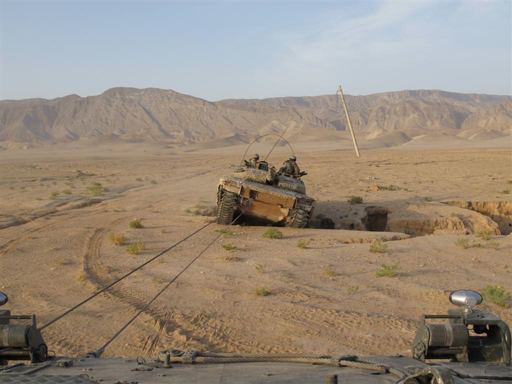 http://blogg.forsvarsmakten.se/afghanistanbloggen/wp-content/blogs.dir/11/files/2011/10/Ber%C3%A4ttelsen-om-en-b%C3%A4rgare-Bild-10-Large1.jpg