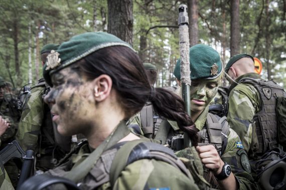 Krigare gör sig redo för strid.