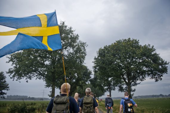 Första ubåtsflottiljen hade med en grupp som bar sin flagga stadigt under början på stormen.