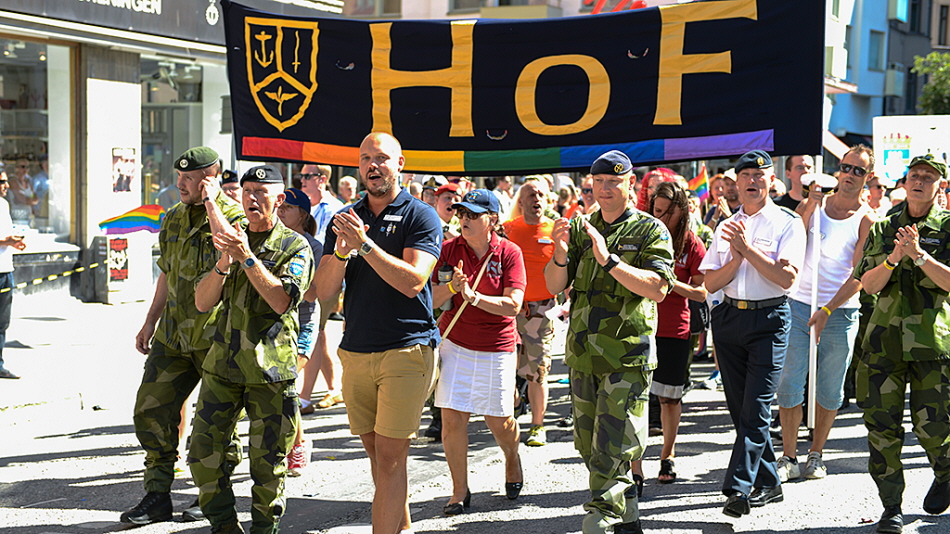 ÖB i Pride-paraden 2013. 