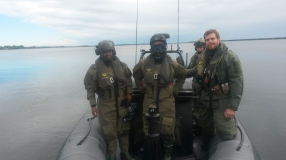 Riksdagsledamot Abdirizak Waberi och Bo Genfors besöker STE vid Första ubåtsflottiljen 